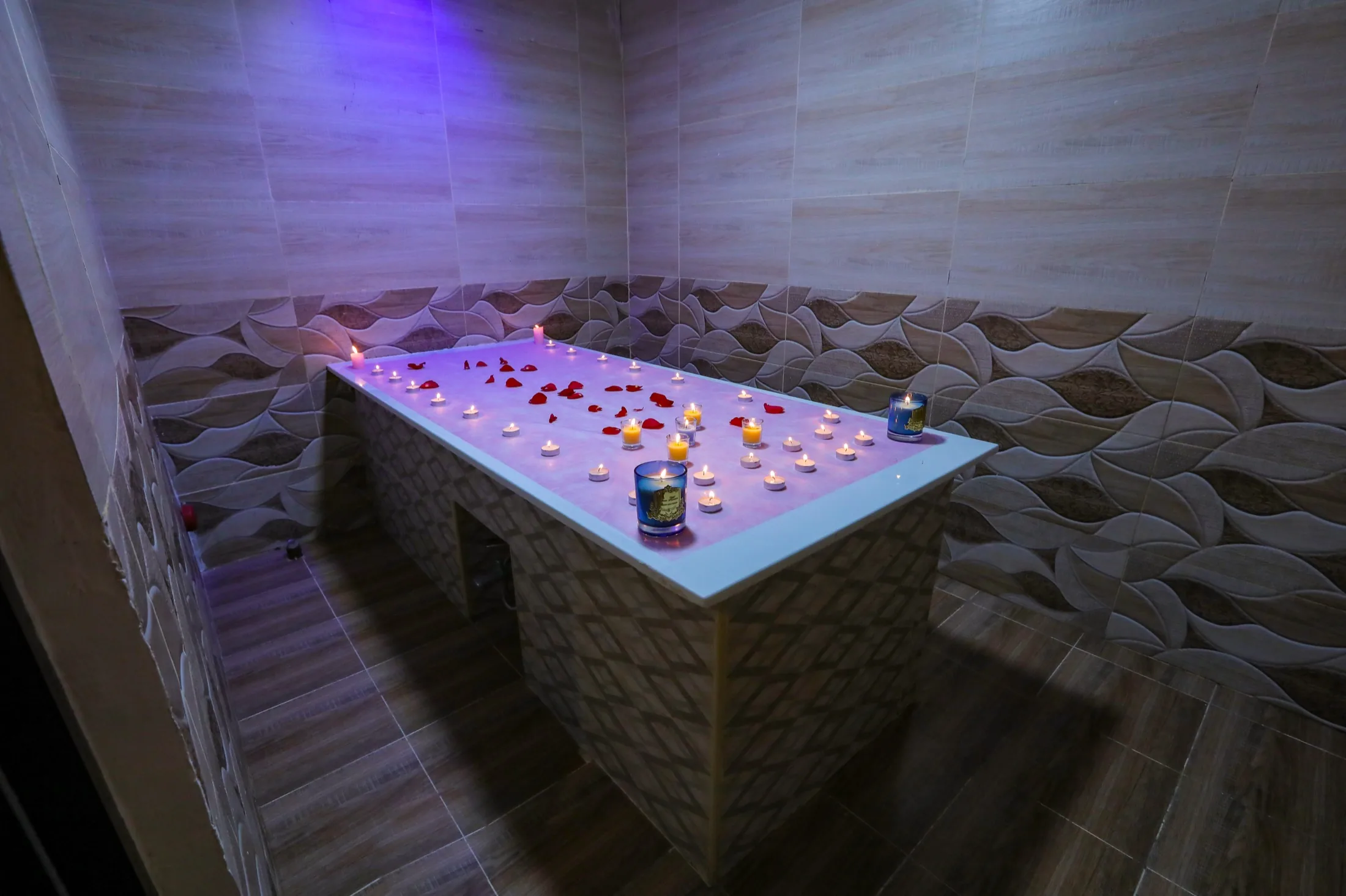 Impressive Spa hammam candle room