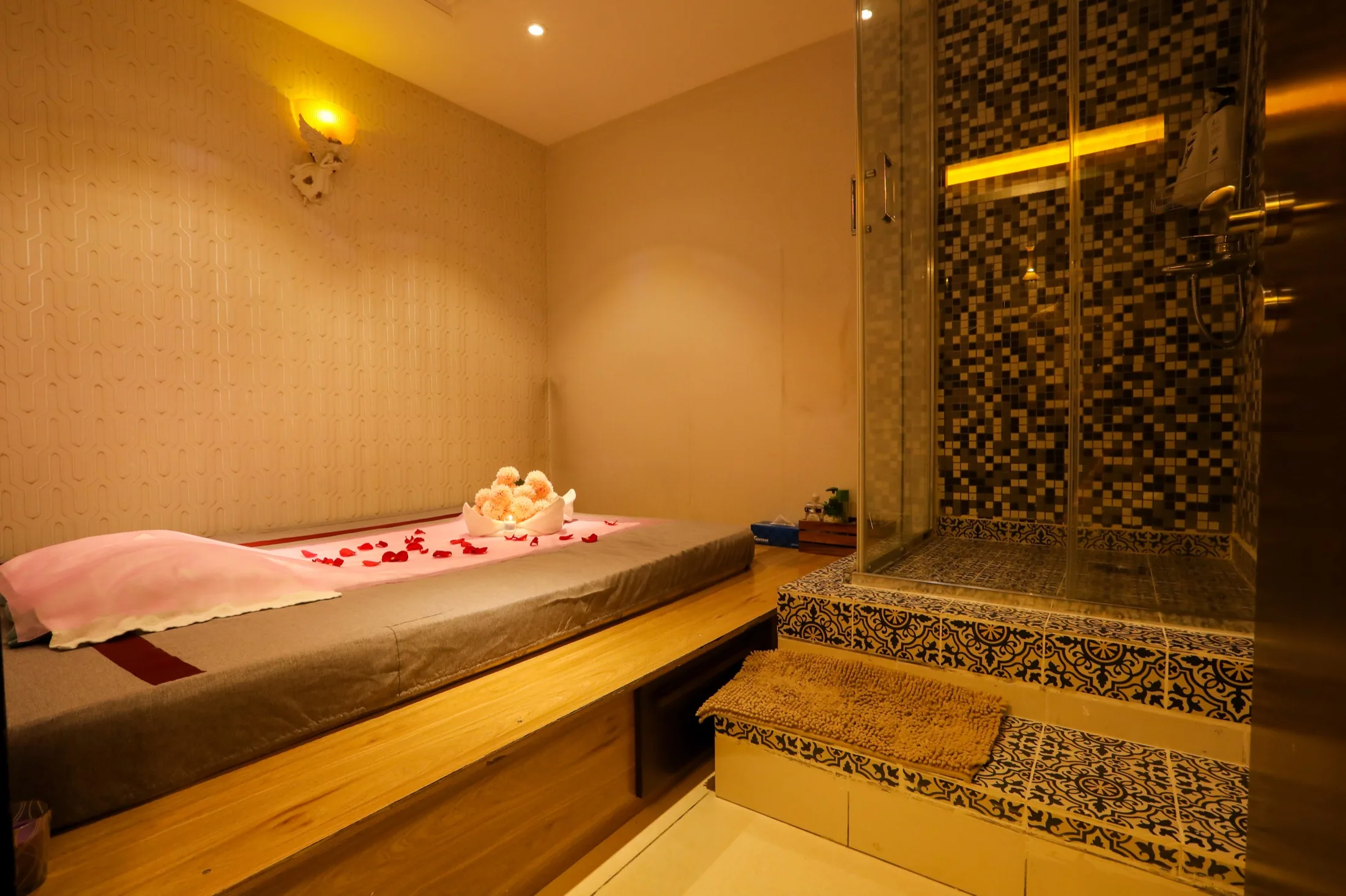 Warm private spa suite at Impressive Spa